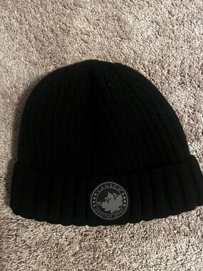 Canada Weather Gear Black Knit Plush Lining Beanie Stretch Cap Hat w/ Patch